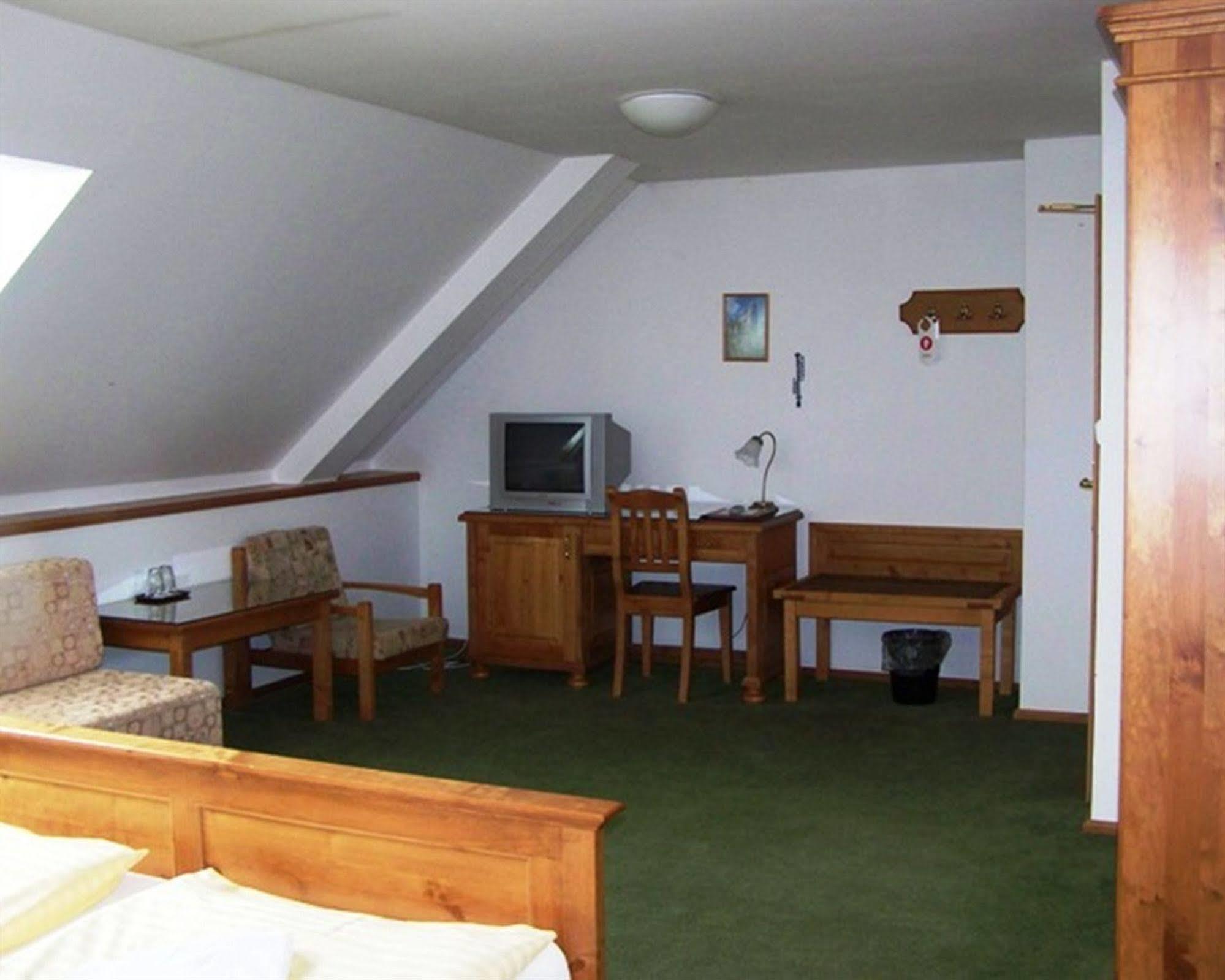 Hotel Pariz Jičín Dış mekan fotoğraf