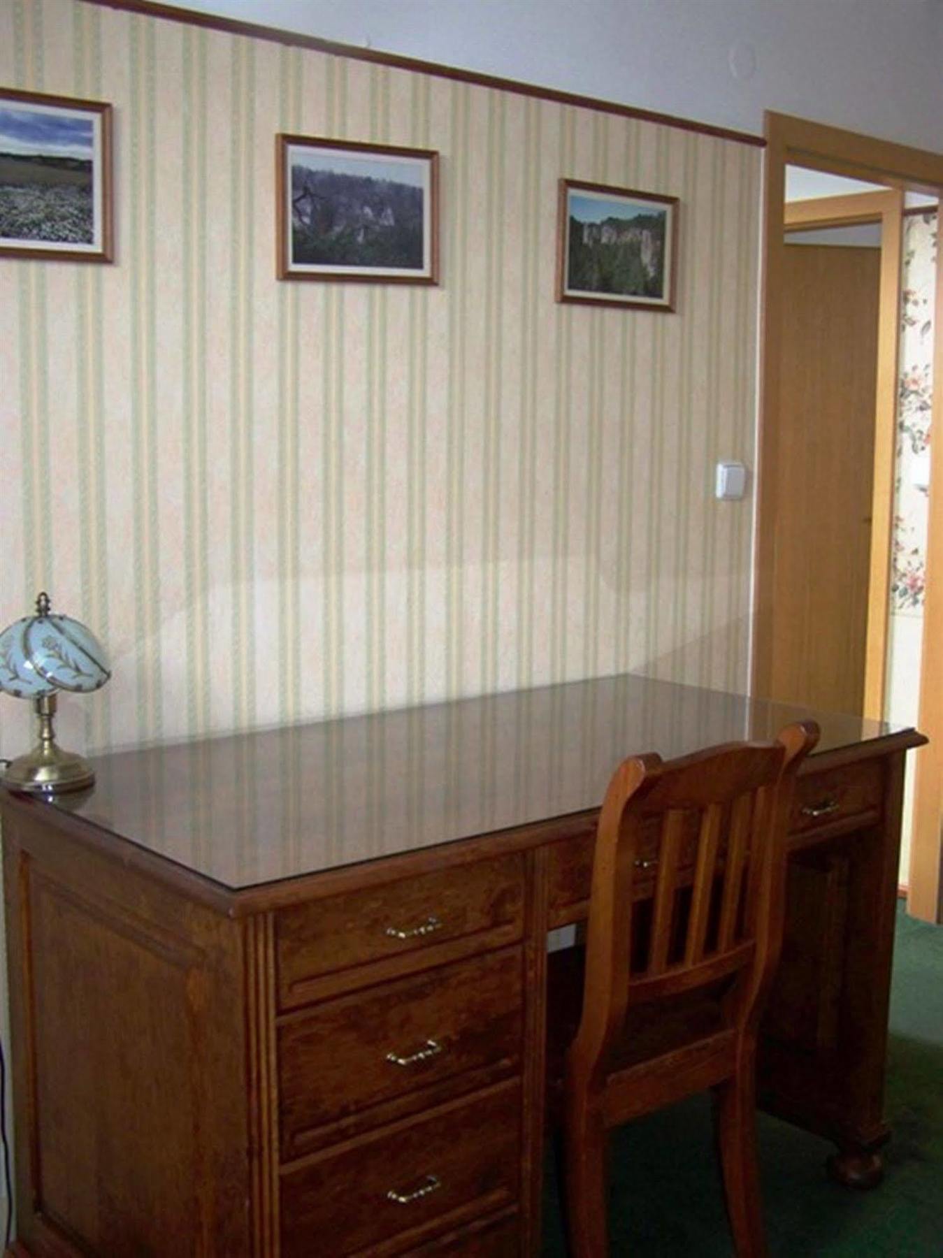 Hotel Pariz Jičín Dış mekan fotoğraf